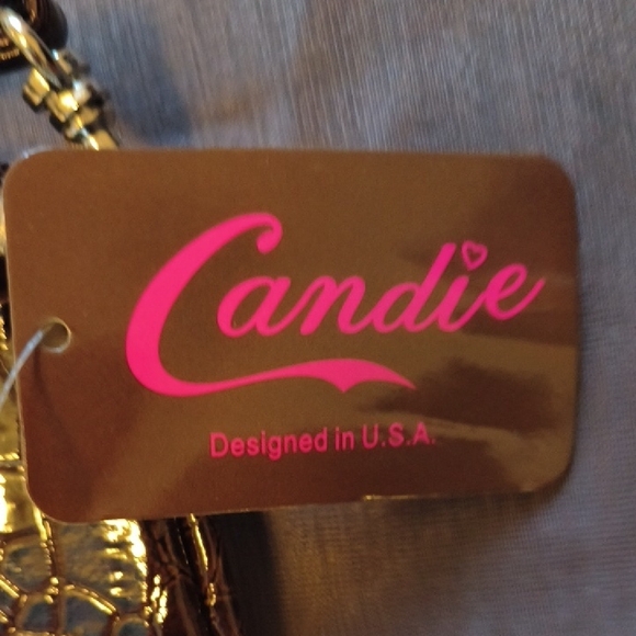 NWT Candie's Dark Brown Crocodile-Patterned Wristlet - Picture 5 of 6